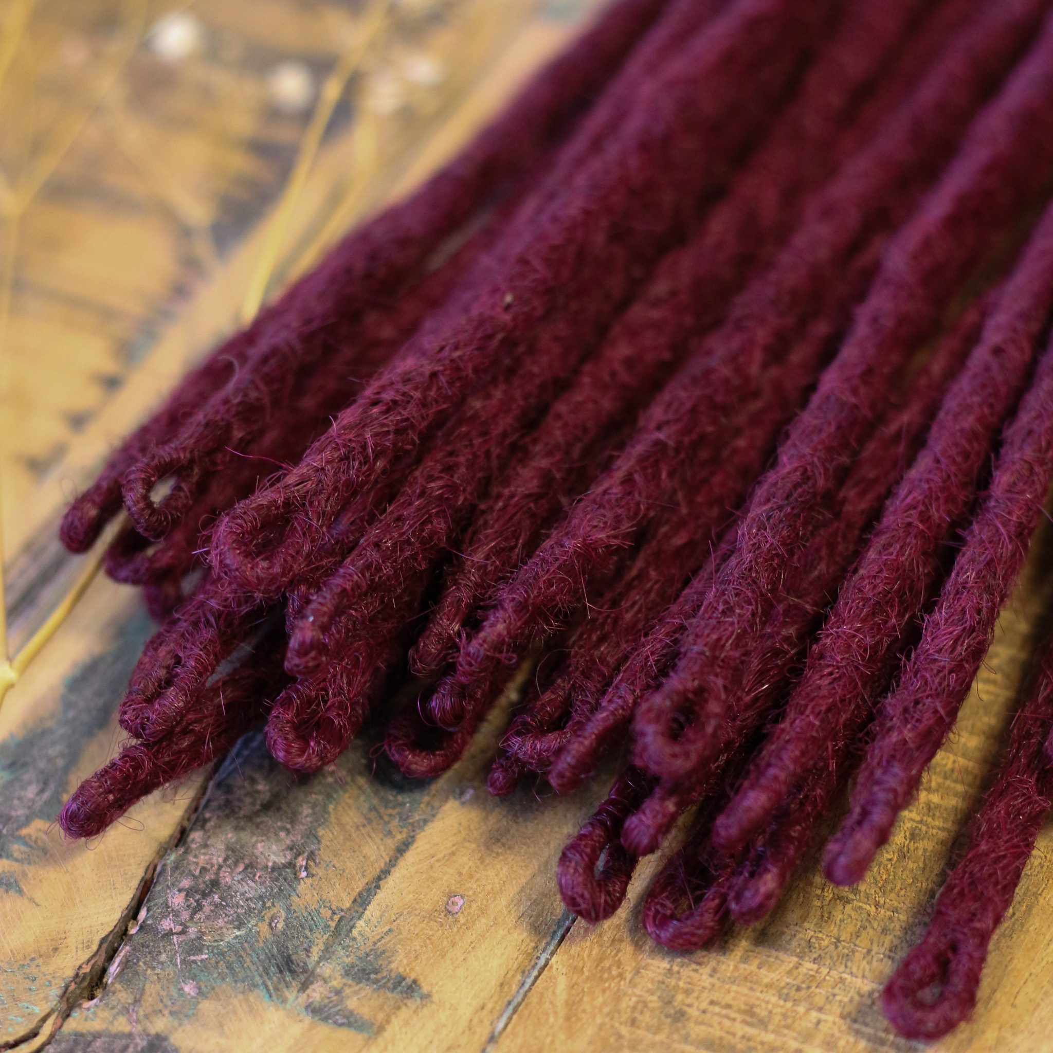 SE Dreadlock Extensions Aubergine Dreadlock Extensions af Ægte hår