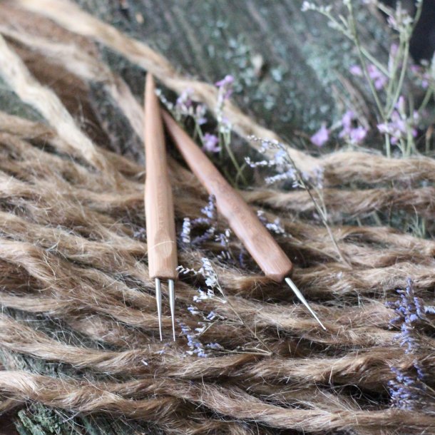 Buy Pointed Bamboo Crochet Hook for 7,- at RAW ROOTs