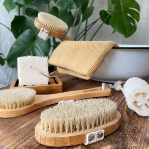 Buy Fine-toothed Bamboo Dreadlock Comb for 11,- at RAW ROOTs